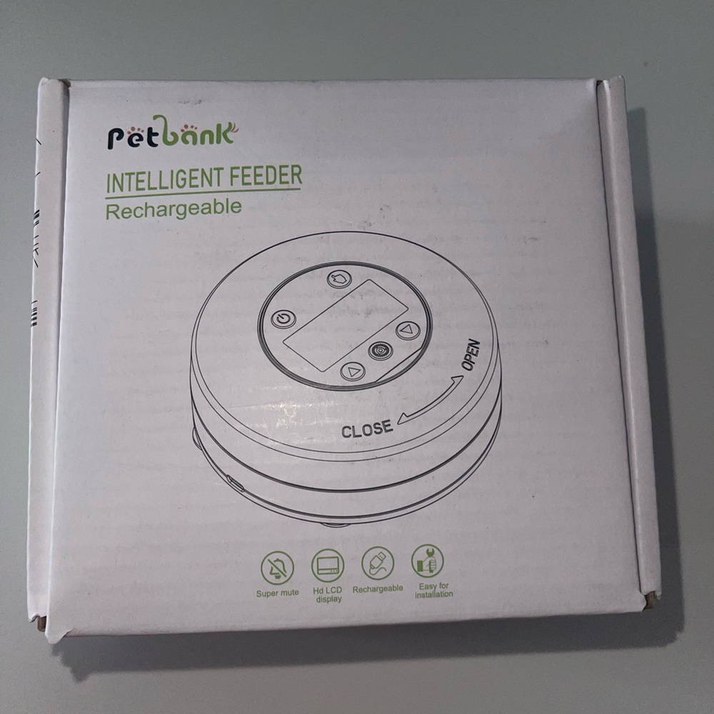 Intelligent Feeder - White